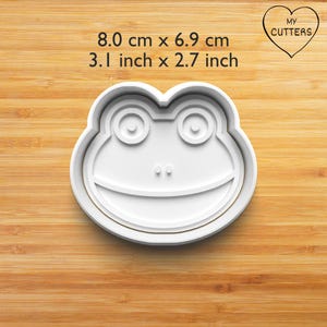 Frog cookie cutter with stamp