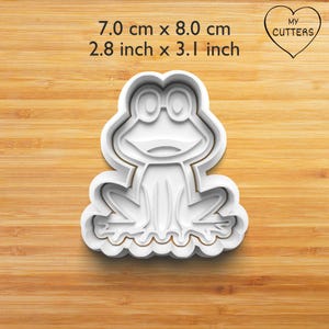 Frog cookie cutter with stamp