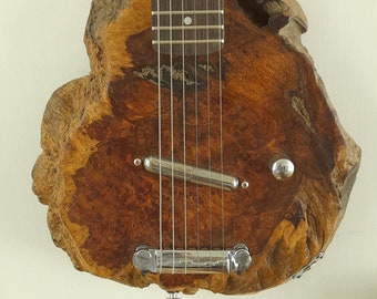 STRAWBERRY - Handgefertigte e-Gitarre aus Wurzelholz | Hergestellt aus Recyceltem Holz | Unikat | Handarbeit | Kundenspezifische Gitarre aus Wurzelholz