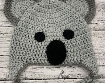 Handcrafted Crochet Bear Hat – Customizable Animal Beanie  display picture 3