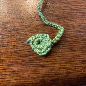 Crochet Flower Bookmark – Handmade Floral Bookmarker, Unique Gift for Readers, Book Lover Gift, Cute Yarn Bookmark with Leaf Accent image 6