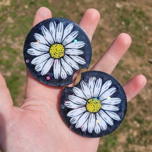 Daisy Car Coasters, Car Coaster, Car Accessories, Daisy Car Accessories, Glitter Car Coasters, Car Coasters Set Of Two, Resin Car Coaster