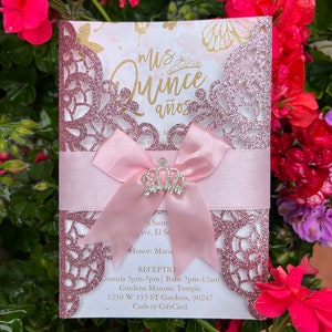 Crown Princess Laser Cut Invitation with a Crown Button / Invitaciones de 15 años Rose Gold con Corona Quinceañera invitation And Sweet 16 I