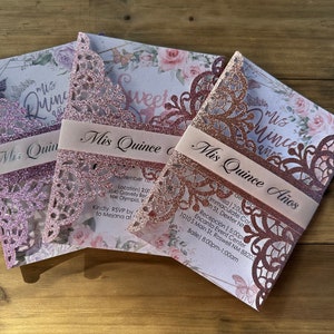 Glitzer-Einladung, Quinceanera-Einladung, pinkes Glitzer-Bauchband, Rosé-Gold-Einladung, lila Einladungsmuster-Sweet-Sixteen-Einladung