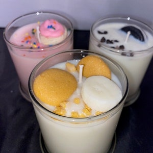 Banana Pudding Scented 12 oz Soy Candle with vanilla Wafers