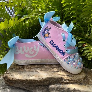 Babyschuhe, Babyschühchen, Glitzerschuhe, weiche Babyschuhe, maßgefertigte Schuhe, Geburtstagsschuhe, Krippenschuhe, Booties, Hundeschuhe, rosa/blaue Schuhe
