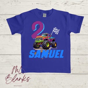 パーソナライズされたモンスタートラックの誕生日Tシャツ