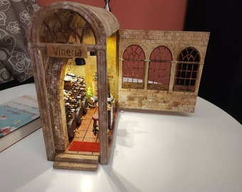 La Vineria Siciliana - Italian winery - BookNook - Winery - Original and unique creation! Handmade diorama dollhouse, perfect gift!