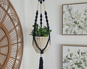 Colgador de plantas de macramé