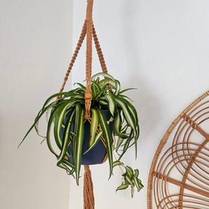 Macrame plant hanger 27"