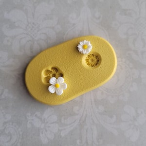 Tiny Flower Silicone Mold: Fondant, Chocolate, Clay, Resin