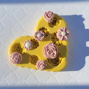 Assorted Mini Flowers Silicone Mold For Fondant Chocolate Mold For Polymer Clay Resin