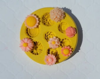 Tiny Flowers Silicone Mold: Fondant, Chocolate, Clay, Resin