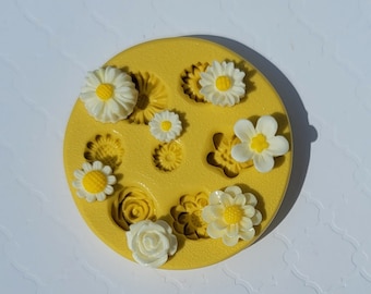 Tiny Flower Silicone Mold: Fondant, Chocolate, Clay, Resin