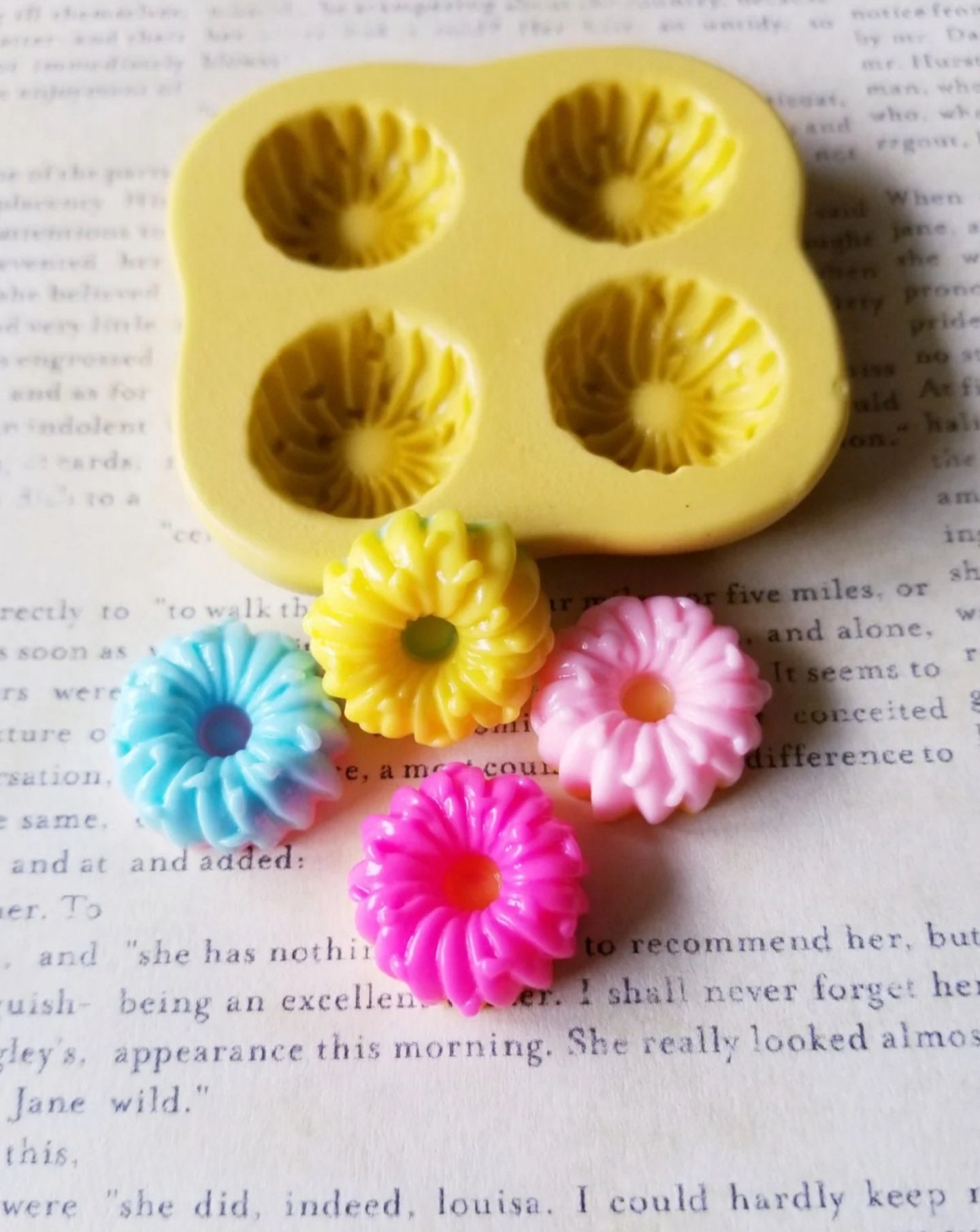 Winerming Silicone Molds for Candy 5 PCS Donut Gummy Mold/ Mini Donut  Pan/Ring Gummy Candy Mold 
