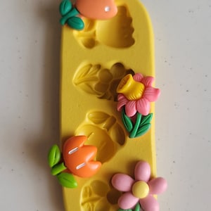 Miniature Flowers Silicone Mold: Fondant, Chocolate, Clay, Resin