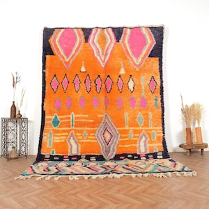 Vintage Boujaad Rug, Authentic Moroccan rug, 6x9 FT Living room rug.