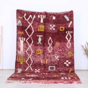 Vintage Boujaad Rug, Authentic Moroccan rug, 6x9 ft, Red Area Berber Rug.