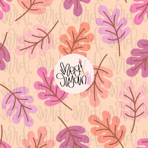 Peut inclure: Motif répété de feuilles stylisées dans des tons de rose, pêche et marron sur un fond pêche clair. Le design comprend le texte "Meg Ryan Designs" dans un logo circulaire.