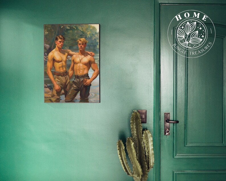Pode incluir: Uma pintura vintage de dois homens em p&eacute; num rio. Os homens est&atilde;o de peito nu e usam cal&ccedil;&otilde;es c&aacute;qui. A pintura &eacute; enquadrada e pendurada numa parede verde.
