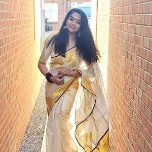 Kathir Schläfe Saree