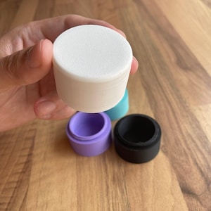 Modulaire pillendoos | Rond & stapelbaar | Aangepaste kleuren | Medicijnorganizer voor 7 dagen | Persoonlijke pillendoos | Duurzaam | 3D-geprint