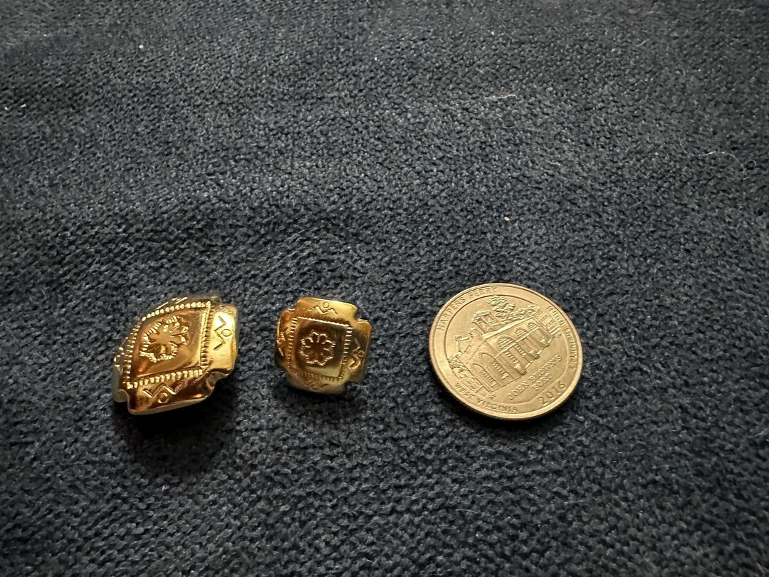 Vintage Gold Tone Buttons With Design Set of 8 - Etsy