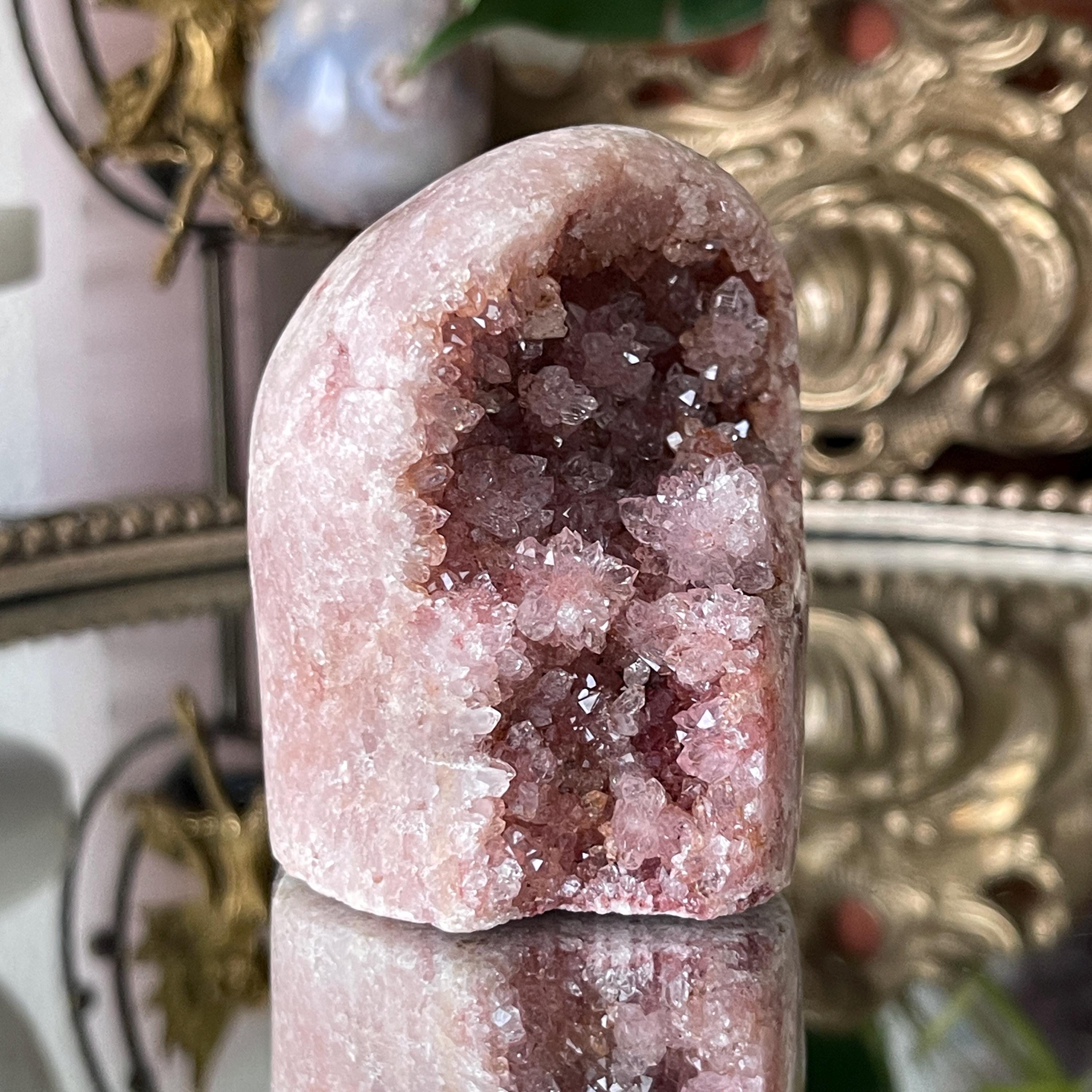 レッドピンクアメジストドゥルージークラスター：フリーフォーム