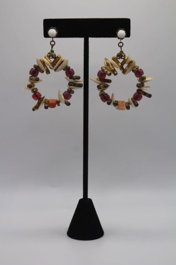 1950s Miriam Haskell Signed Shell and Bead Drop E… - image 1