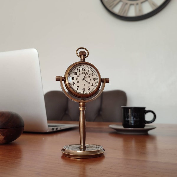 Cadeau personnalisé d'anniversaire - Horloge de bureau antique gravée , Cadeau significatif pour mari, petit ami, femme ou petite amie