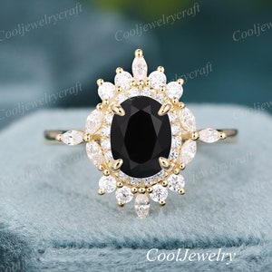 Vintage Black Onyx Engagement Ring Oval Shape Yellow Gold Ring Ring Halo Marquise Diamond / Moissanite Wedding Ring Promise Ring anniversary