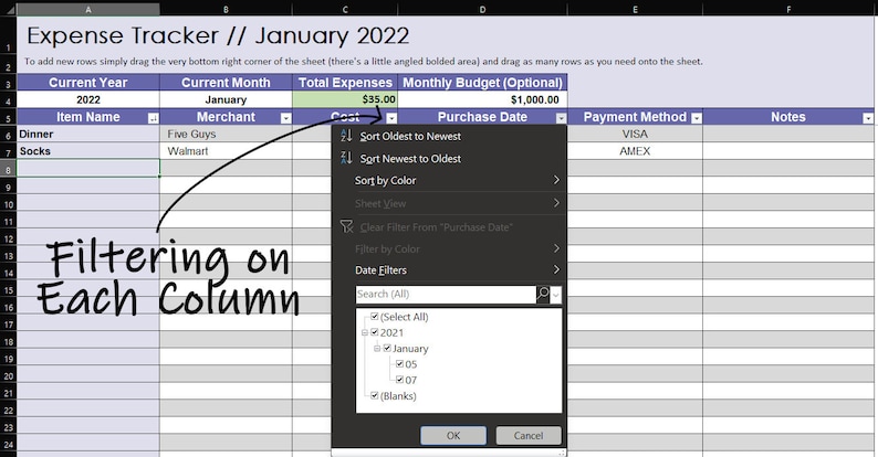 Pu&ograve; includere: Uno screenshot di un programma di foglio di calcolo con un menu di filtro aperto. Il foglio di calcolo &egrave; intitolato "Expense Tracker // Gennaio 2022". Il menu di filtro mostra opzioni per ordinare per data, colore e per cancellare i filtri. Il foglio di calcolo ha colonne per "Nome articolo", "Commerciante", "Costo", "Data di acquisto", "Metodo di pagamento" e "Note".