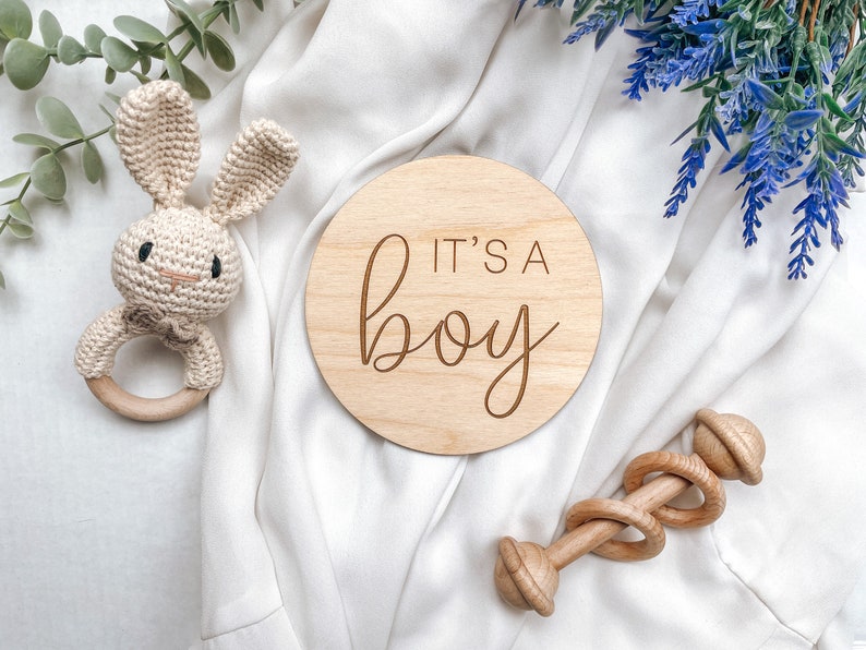 Surprise Gender Reveal Announcement Sign, Its A Girl Its A Boy Gender Photo Prop, Gender Reveal Sign for Hospital, Boy or Girl Gender Reveal It's a Boy ENGRAVED