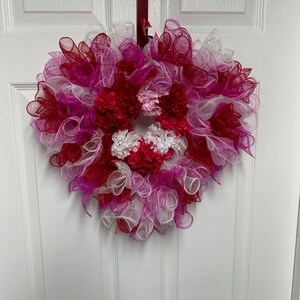 Valentine’s Day, heart wreath, Door wreath, wall decor, valentines wreath, valentine, wall decor,