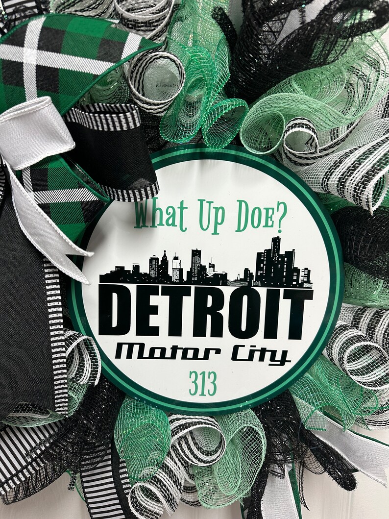Detroit Wreath: 313 Motor City Wall Decor - Etsy