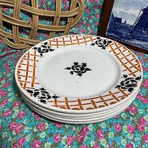 Lot of old BADONVILLER flat plates