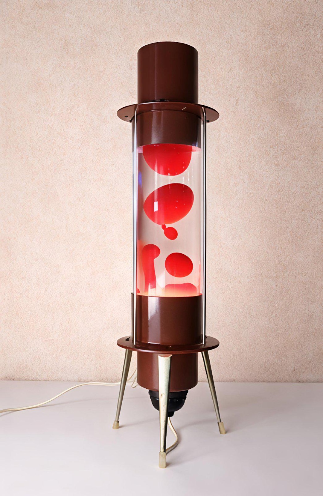 lava-lamp-vintage-1970s-rare-soviet-scarlet-space-rocket-night-light