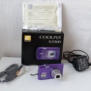 Digital camera Nikon Coolpix S3300 Purple / Vintage Digital Camera / Nikon cameras. Box,documents.