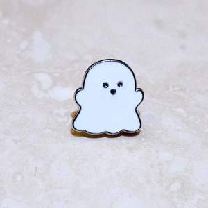 White Ghost Enamel Pin Badge, Ghost Pin, Boo Pin, Spooky Pin, Lapel Pin, Cute Accessory