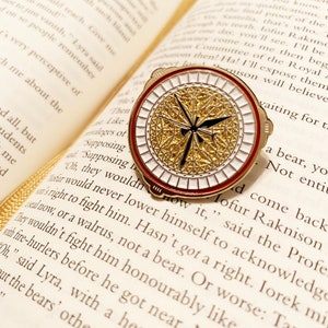 His Dark Materials Enamel Pin Badge - Alethiometer Pin - Golden Compass/Northern Lights - Phillip Pullman Book - Gift