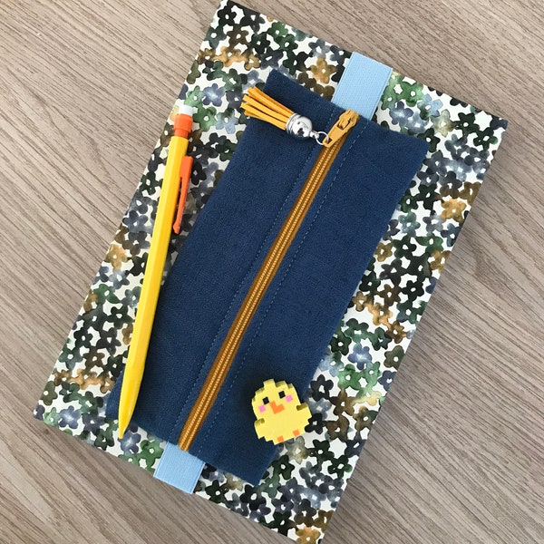 Kit de papeterie fleuri , Trousse plate élastique en tissu et son carnet assorti