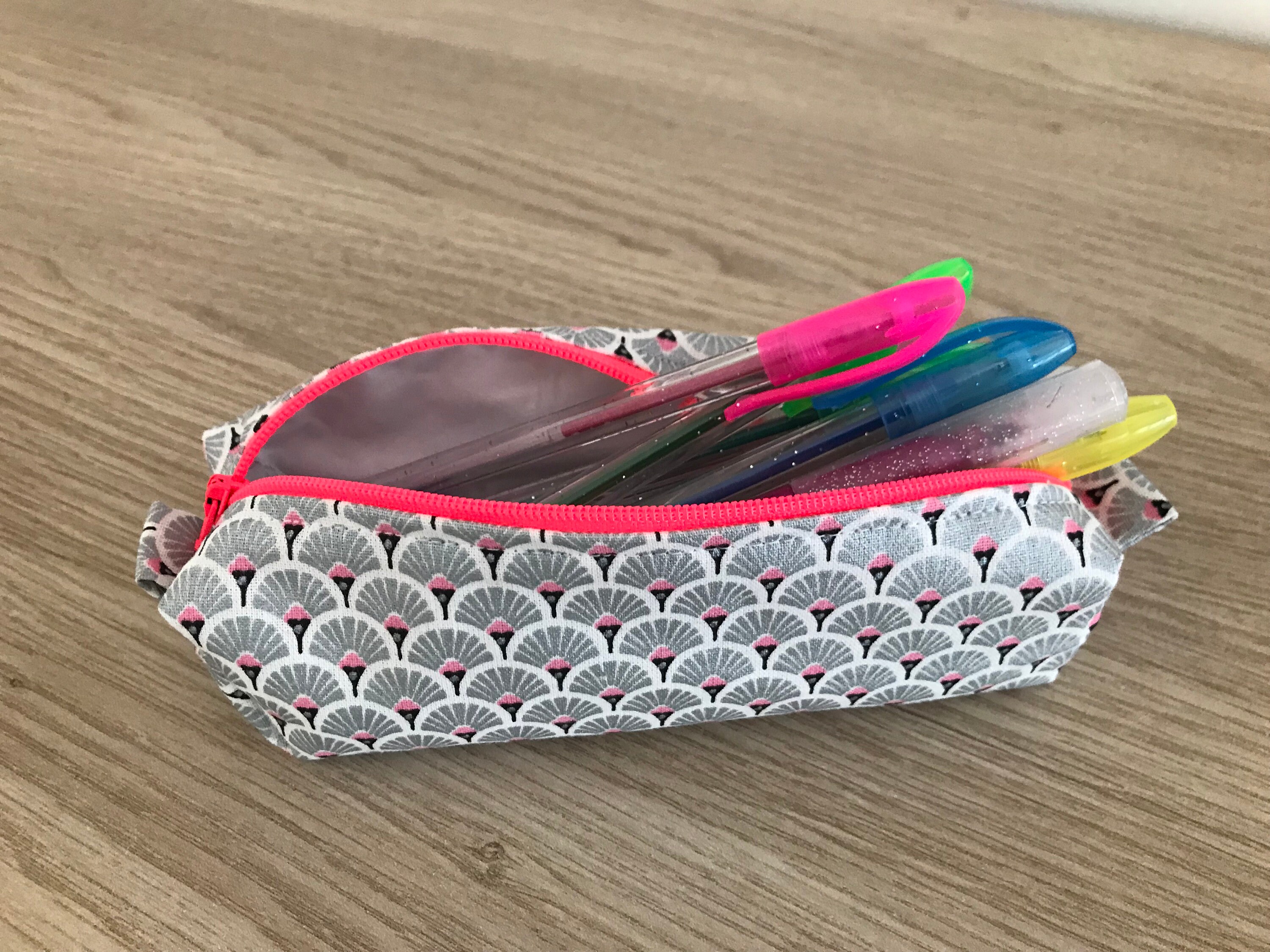 Trousse d'école Fluo, Trousse Carrée Zippée et Doublée, en Tissu