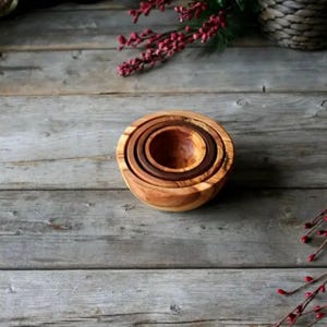 Set mit 4 natürlichen Olivenholzschalen | Holzschalen-Sets | Saucenschalen | Snackschalen| Handgemachte Holzschalen | Holz Gewürzschalen | Lebensmittelsichere Holzschale Bild 3