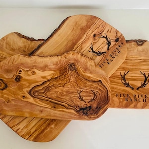 Schneidebrett aus Olivenholz | Anpassbare Schneidebrett Set | Olivenholz Schneidebretter Olivenholz Charcuterie Bretter | Hochzeitsgeschenk Bild 5
