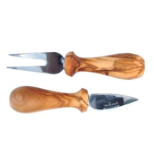 2-Piece Cheese Cutlery Set With Olive Wood Handles| Set of 2 Olive Cheese Knives/Charcuterie Knives/ Spreaders| Housewarming Gifts
