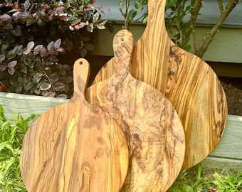Large, Medium, Small Circular Olive Wood Cutting Board With Handle| Custom Engraved| Get Company Logos, Restaurant Logos, Images, & Text