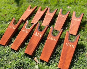 Benutzerdefinierte hölzerne erste Stiefelklinker | Kiefer und Leder Boot Jacks | Handgefertigt in Texas| Rodeo Geschenke | Abschlussgeschenke | Geschenke für Jungs | Blauer Kragen