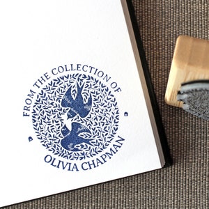 Aangepaste boekstempel twee duiven - Cottagecore bruiloft bewaar deze datumstempel - Ex Libris - ronde bloemen gepersonaliseerde boekstempel, cadeau boekenliefhebber