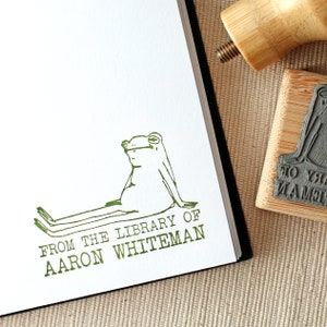 Custom Ex Libris Book Stamp, Cute Sitting Frog, Personalized Library Rubber Stamper with Ink Pad, Book Lover Bibliophile Gift for Him or Her