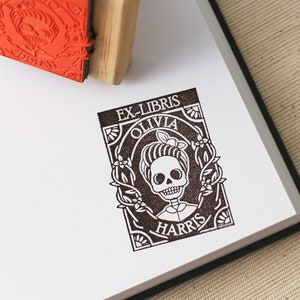 Custom Gothic Skull Floral Patterns Book Stamp, Personalized Library Accessories, Dark Academia Skeleton Rubber Stamp, Gothic Gift for Her